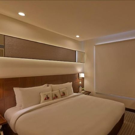 K10 Hotel Vadodara Kültér fotó