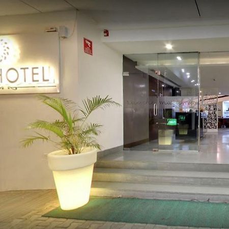 K10 Hotel Vadodara Kültér fotó