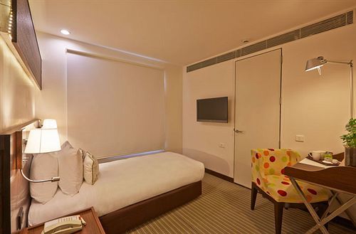 K10 Hotel Vadodara Kültér fotó