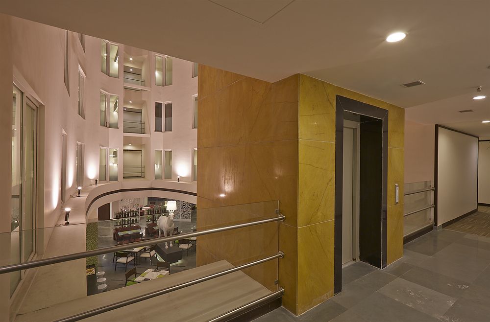 K10 Hotel Vadodara Kültér fotó
