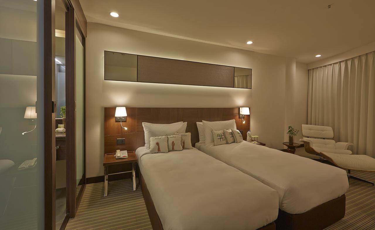 K10 Hotel Vadodara Kültér fotó